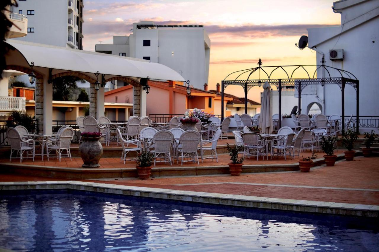 Hotel Kleopatra أولتْسي المظهر الخارجي الصورة